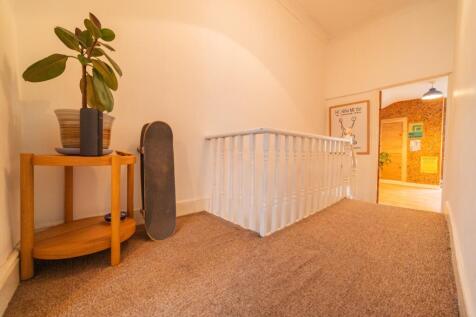 Award-winning Media team on EVERY Listing_19