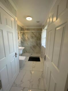 Ensuite Shower room