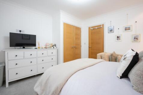 2 wellwood close-14 - bed