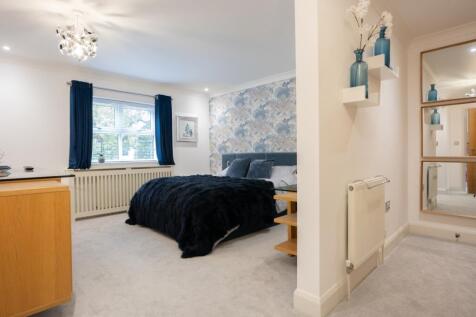 2 wellwood close-08 - master bed