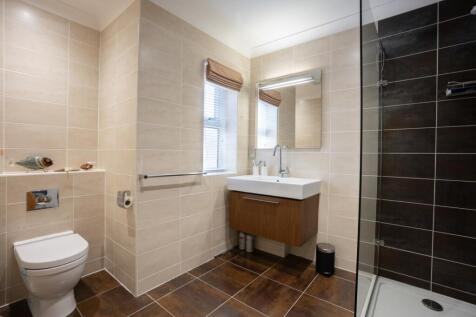 2 wellwood close-12 - master ensuite