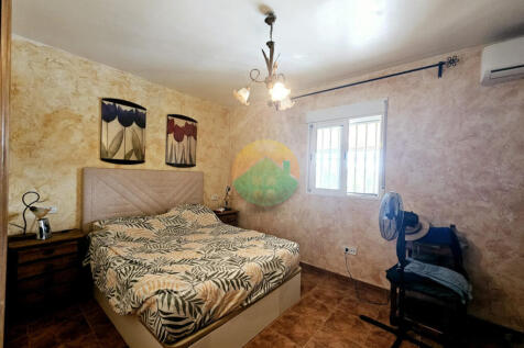 3 Bedroom Detached For Sale-LIB01-18