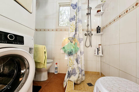 3 Bedroom Detached For Sale-LIB01-24