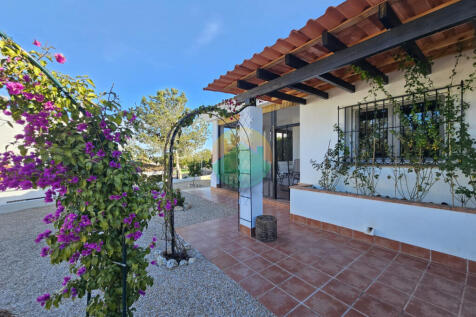 3 Bedroom Semi-Detached For Sale-PAL11-2