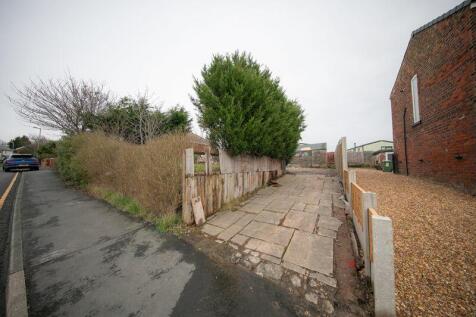 Plot entrance