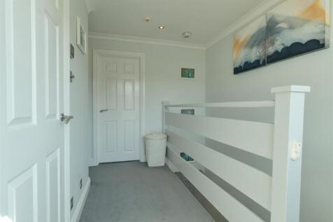Elm Walk Greenacres23.jpg