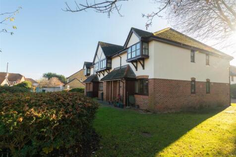 Warnett Court, Snodland9.jpg