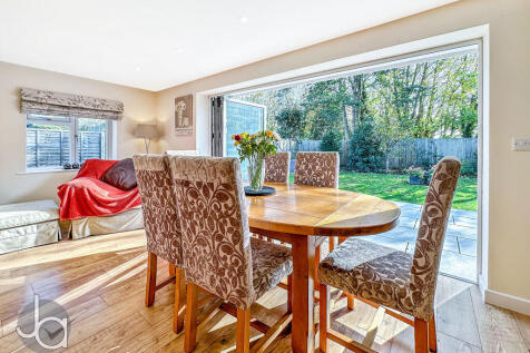 20251101_12110684...