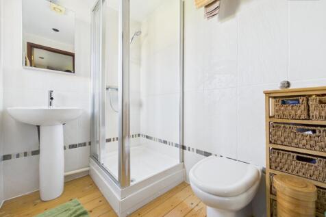 En-Suite To Bedroom Three