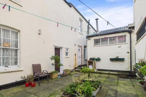 Communal Courtyard Garden