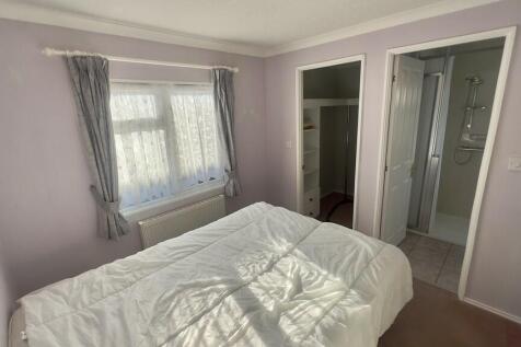 39F1F1D4-B1DB-4BA...