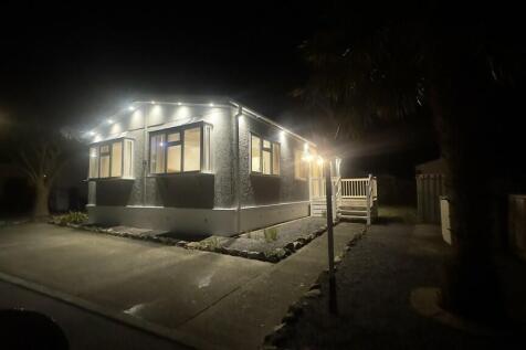 5DF41012-2F75-479...