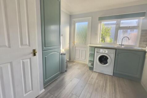 65EF0C90-5416-4F0...