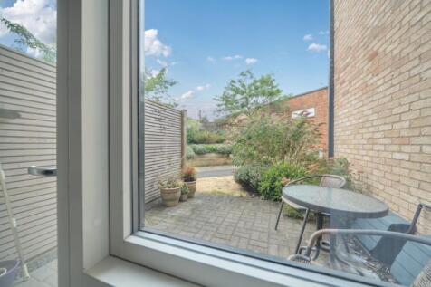 1327972-4-6878c1bc2b274-ARW