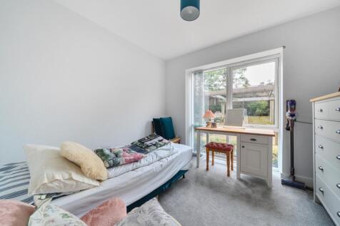 1327972-6-6878c1f822f8e