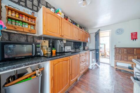 1343694-5-68af90e1669b1