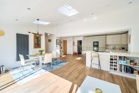 1350159-18-68bebffa811fa