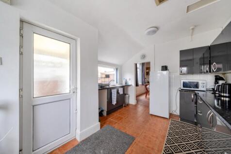 1382974-7-691c52e7aa412