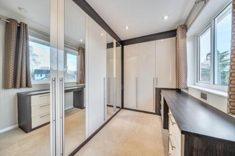 1387711-4-6932fc31713b4