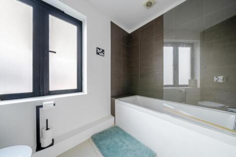 1388302-16-6936edf60fc59