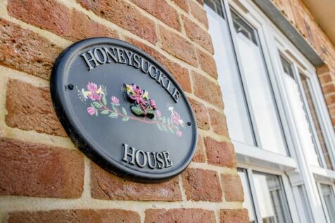 Honeysuckle House (Friskney)-8