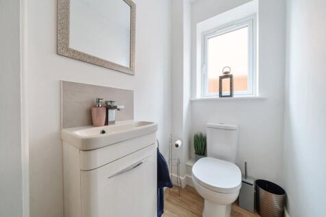 1289505-7-682af8f470392-ARW