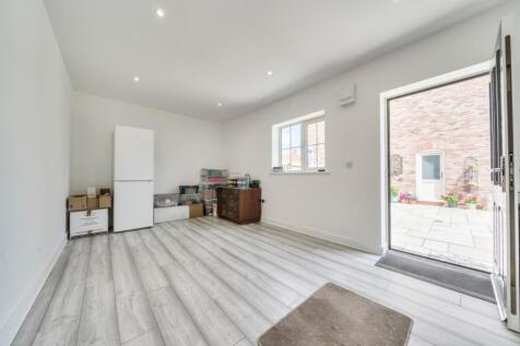 1297822-4-683066374e756-ARW