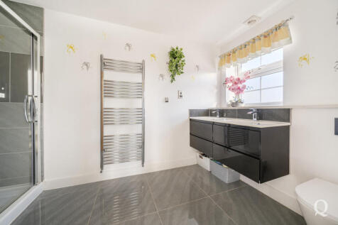 b1cd43bc-c154-447...