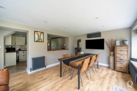 4301f826-2282-463...