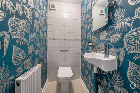 3b1e95f7-8f4f-4a0...