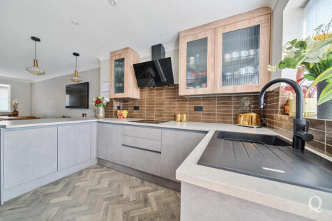 e37af4b4-7385-498...