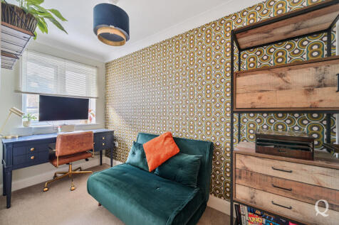 7b4d4f40-ec4c-43b...