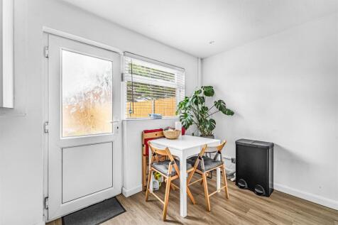 Kitchen / Breakfast Space