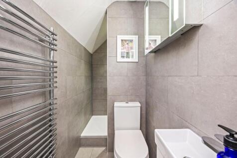 Shower room/annex