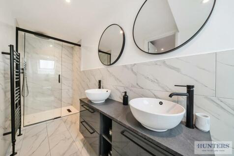 En Suite Shower Room