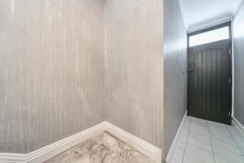 1356630-3-68c94b3...