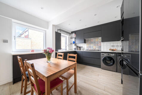 1355475-4-68cc7de...