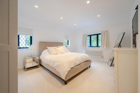 1360972-32-68e61a...