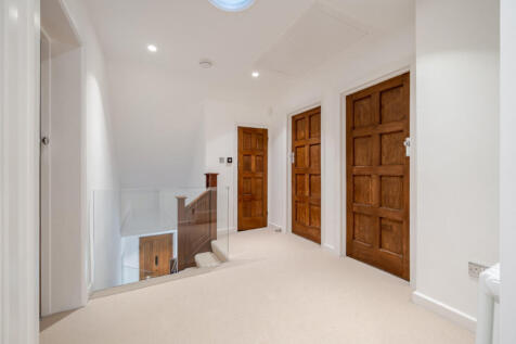 1360972-18-68e61b...