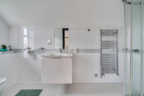 1374280-21-690e5d...