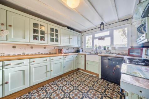 1385610-6-6929ff4...