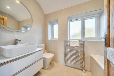 1386548-7-692ecbf...