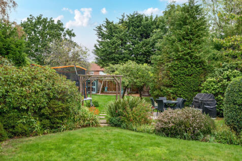 1331770-9-6889382...