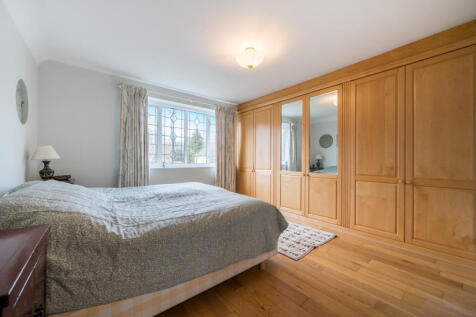 1387459-9-6935deb...