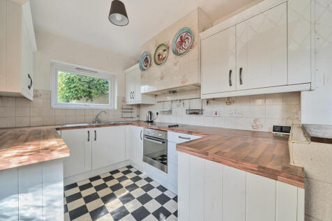 1299016-15-6836db...