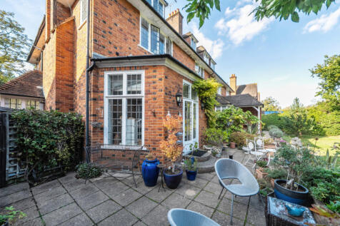 1359007-7-68dbedc...