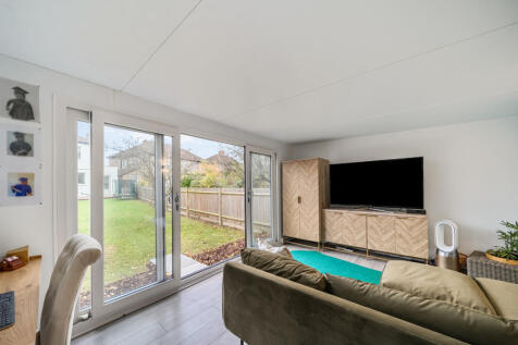 1376684-3-69132c8...