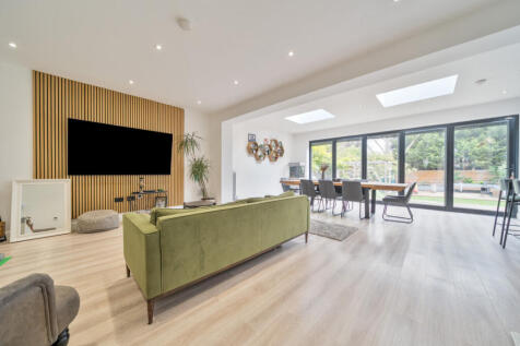 1369092-18-68f25a...