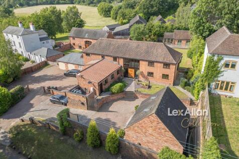 Parkmore Farm Barn Torton 2.jpg