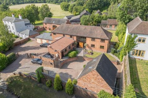 Parkmore Farm Barn Torton 1.jpg